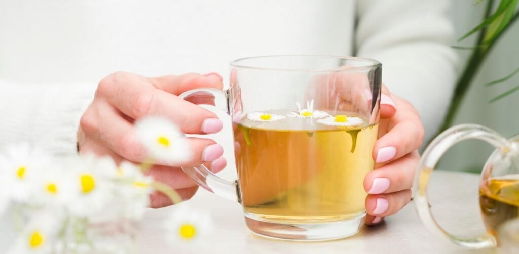 What is Chamomile Tea - Organic flowers for metabolic health.