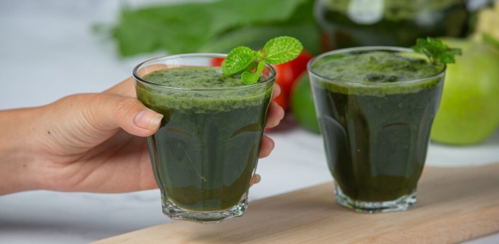 What is Chlorella? (The Cellular Repair Specialist)